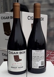 Ruou Vang Cigar Box Pinot Noir. Mat Saujpg