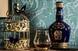 Ruou Chivas 25 Chai Sứ Anh Qc