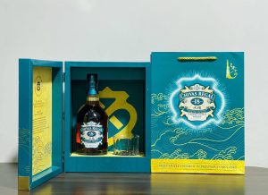 Chivas 18 Mirunara Hop Qua 2026 Qc.jpg Trong