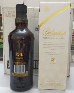 WHISKY BALLANTINES CHRISTMAS RESERVE Sau